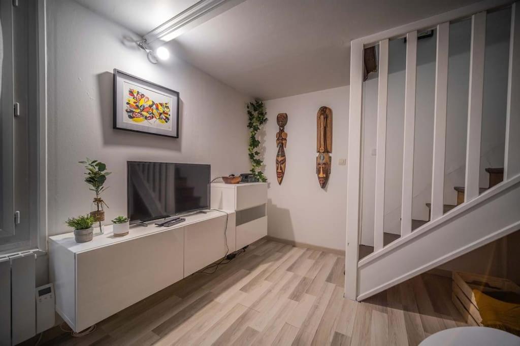 Charmant Duplex - Centre De Фонтенбло Экстерьер фото